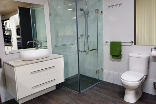 Premier Bathroom with Accessories